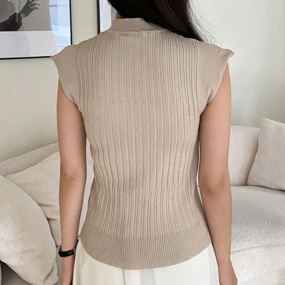 Beige Rib knit mock neck stretchy knit top - Picture 3 of 3